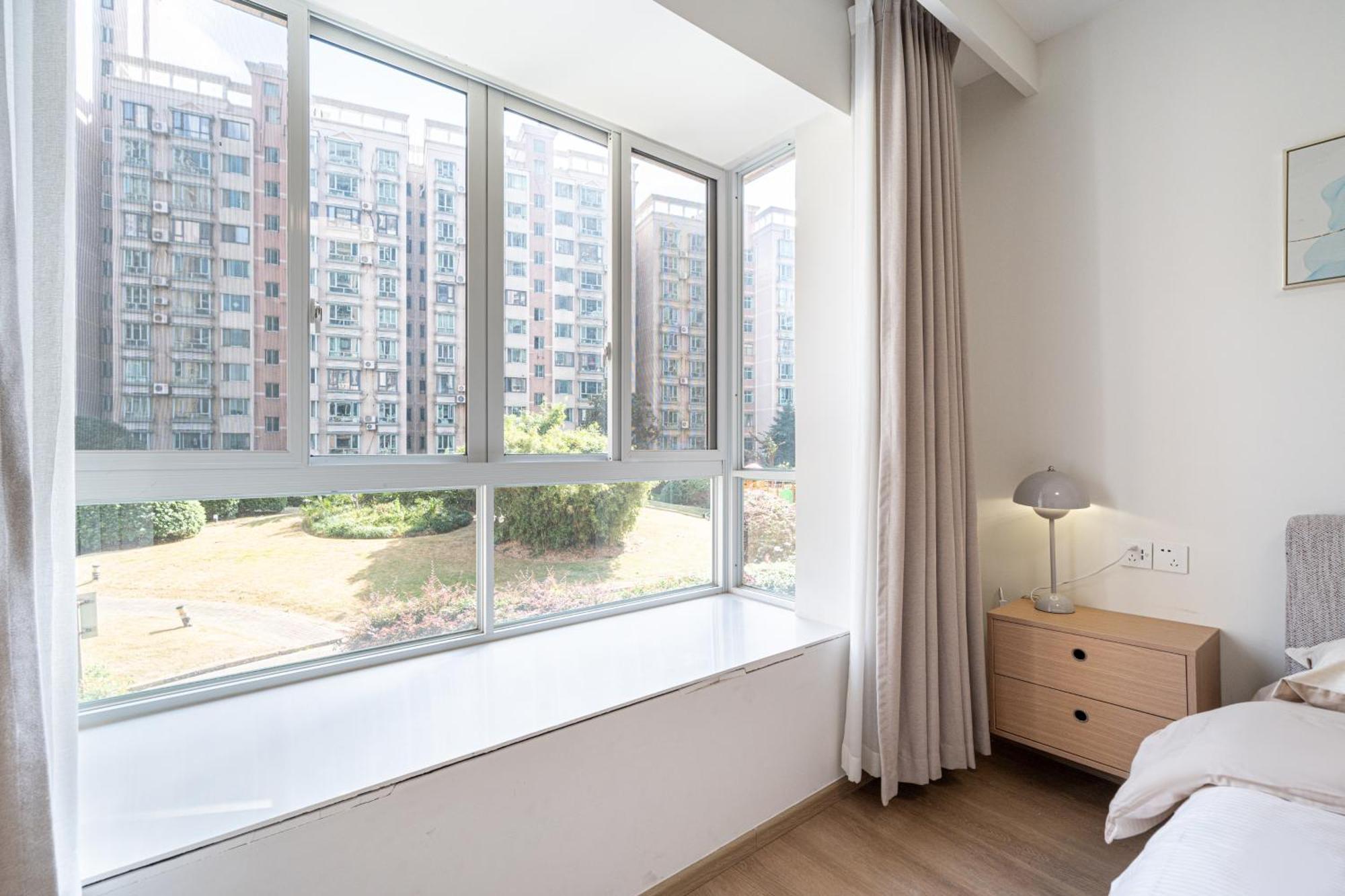 Hills & Linkinn Natural Wood 3-bedroom Duplex Near Sniec & Science Museum
