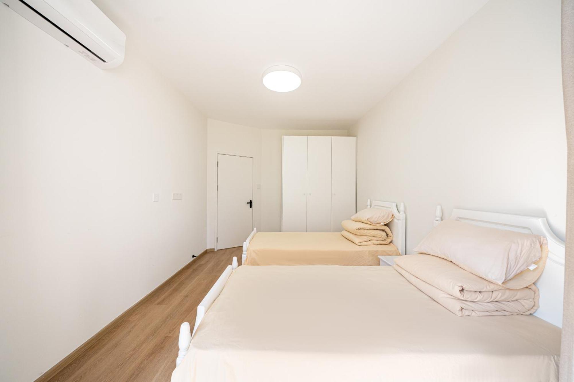 Apartment Hills & Linkinn Natural Wood 3-bedroom Duplex Near Sniec & Science Museum *