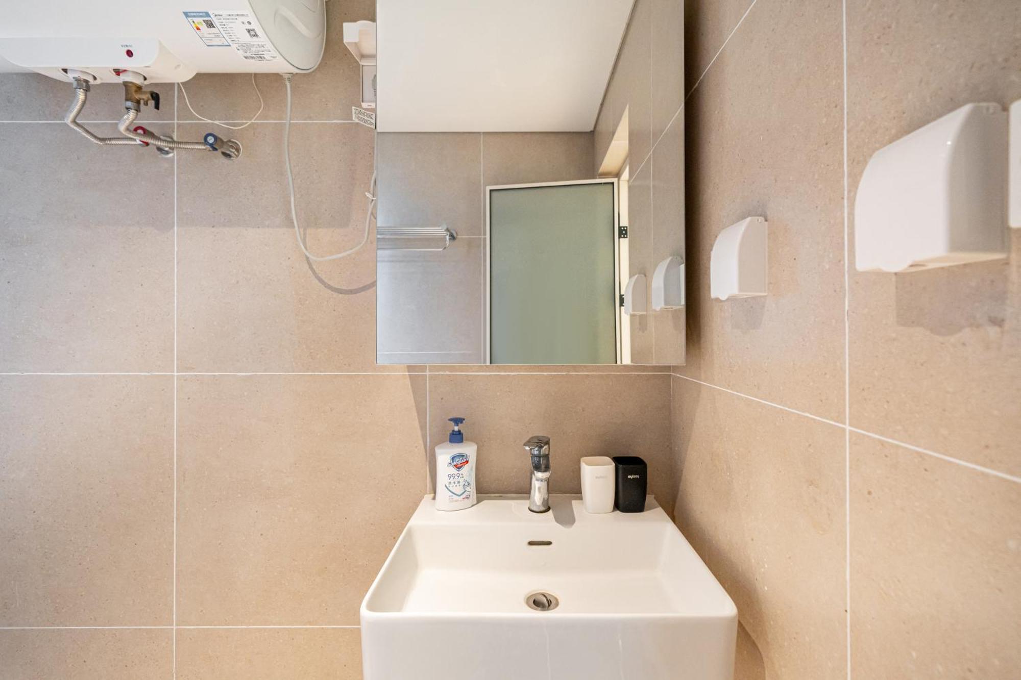 Apartment Hills & Linkinn Natural Wood 3-bedroom Duplex Near Sniec & Science Museum Shanghai