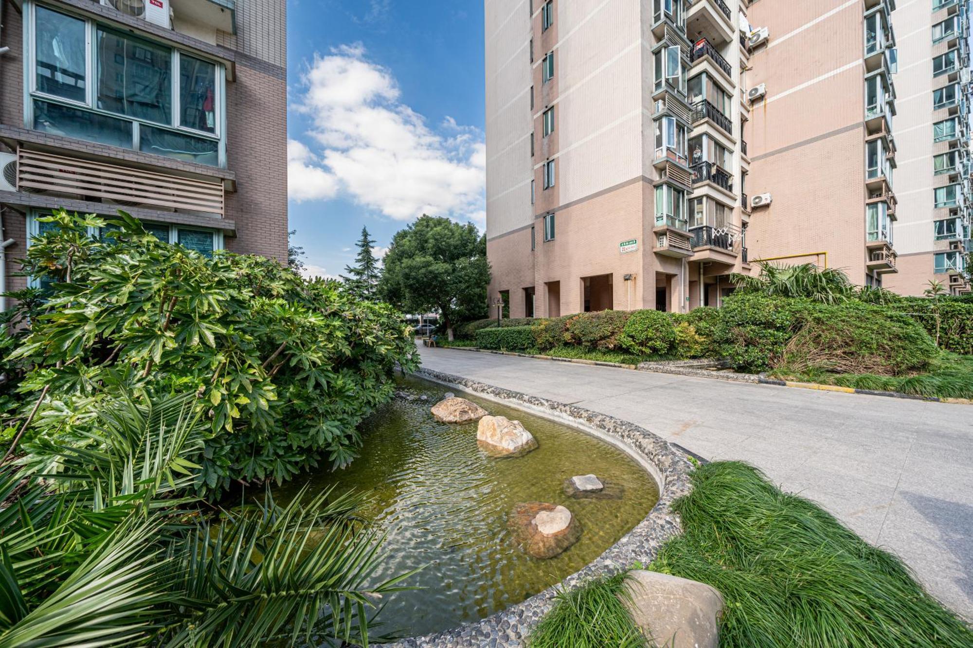 Apartment Hills & Linkinn Natural Wood 3-bedroom Duplex Near Sniec & Science Museum Shanghai