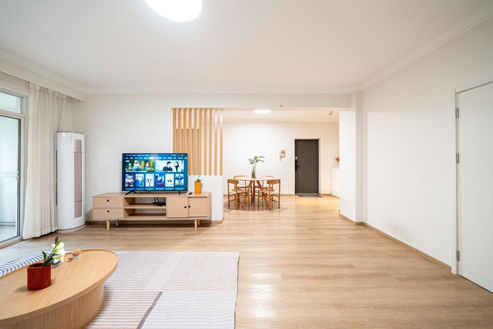 Apartment Hills & Linkinn Natural Wood 3-bedroom Duplex Near Sniec & Science Museum *