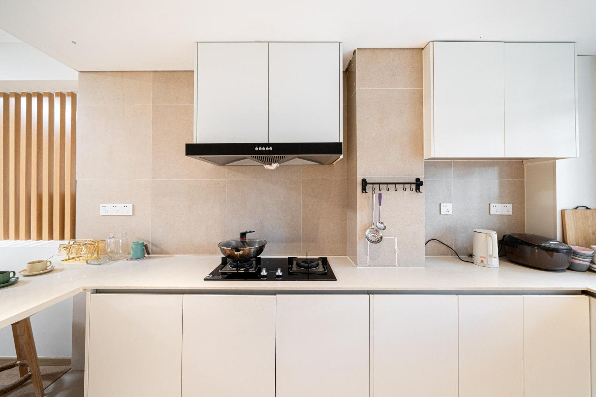 Apartment Hills & Linkinn Natural Wood 3-bedroom Duplex Near Sniec & Science Museum