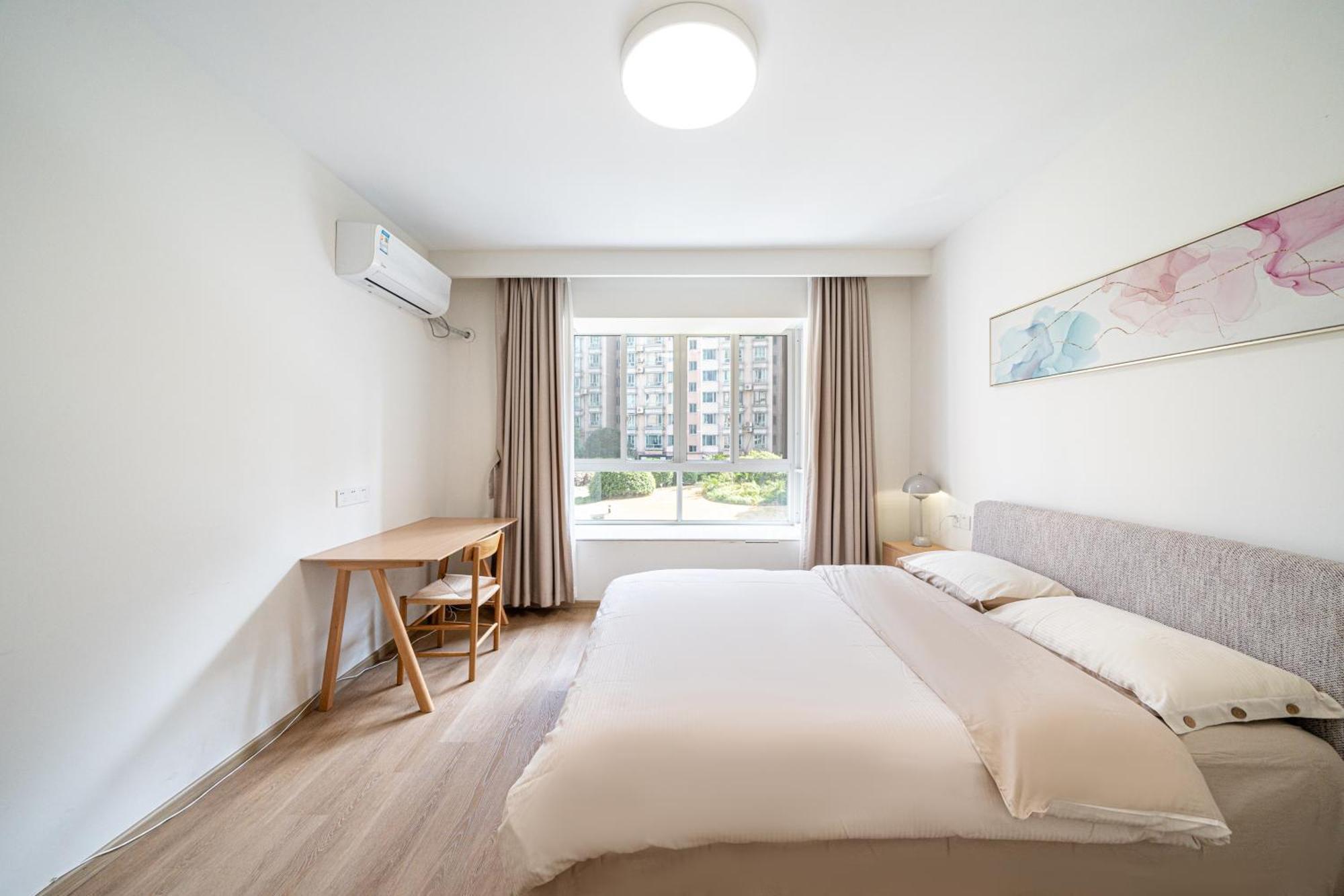 Apartment Hills & Linkinn Natural Wood 3-bedroom Duplex Near Sniec & Science Museum *